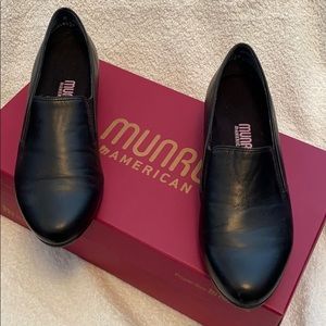 Munro Women’s Leather Shoes, Size 6